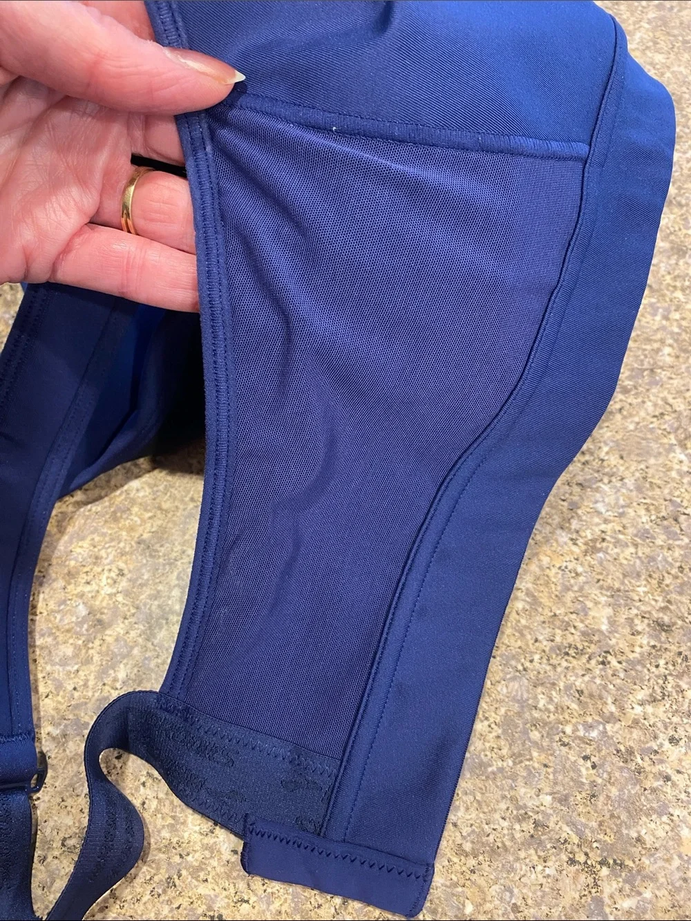 Brooks Sports Bra 34DD Style 350089 MUSTY SMELL